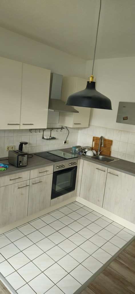 Immobilie in Döbeln - Charmante 2-Raum-Wohnung mit offener Küche in zentrumsnaher Lage zu verkaufen - Bild 0