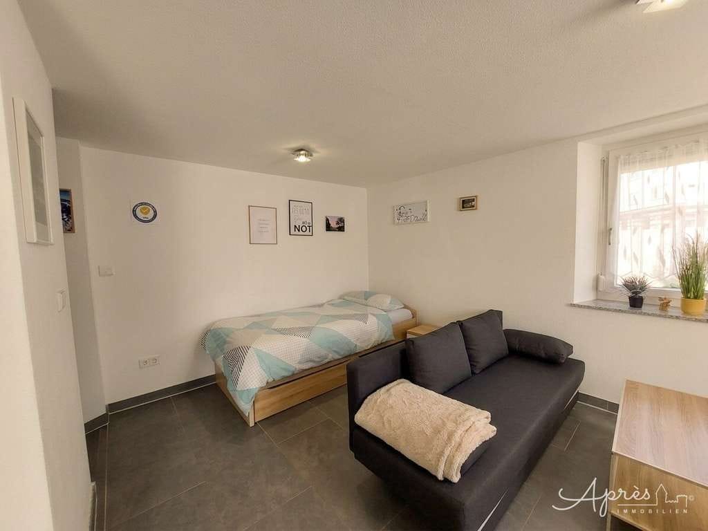 Immobilie in Vöhrenbach - Einladendes Zuhause im Herzen des Schwarzwalds-1,5 Zimmer Wohnung mit Stellplatz - Bild 2