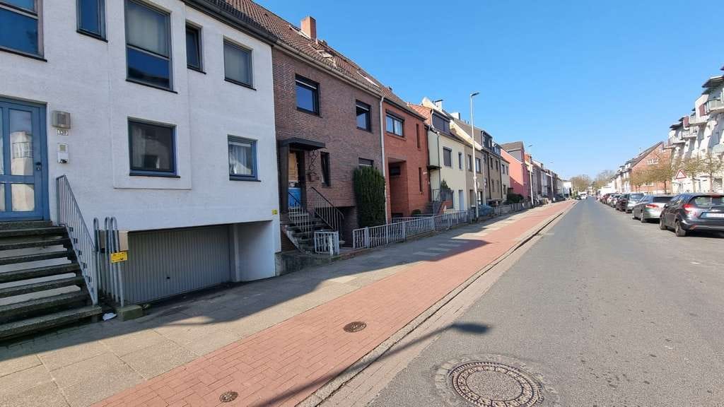 Immobilie in Bremen - Zweifamilienhaus mit Werkstatthalle & Ausbaupotenzial – ideal für Selbstständige & Handwerker! - Bild 4