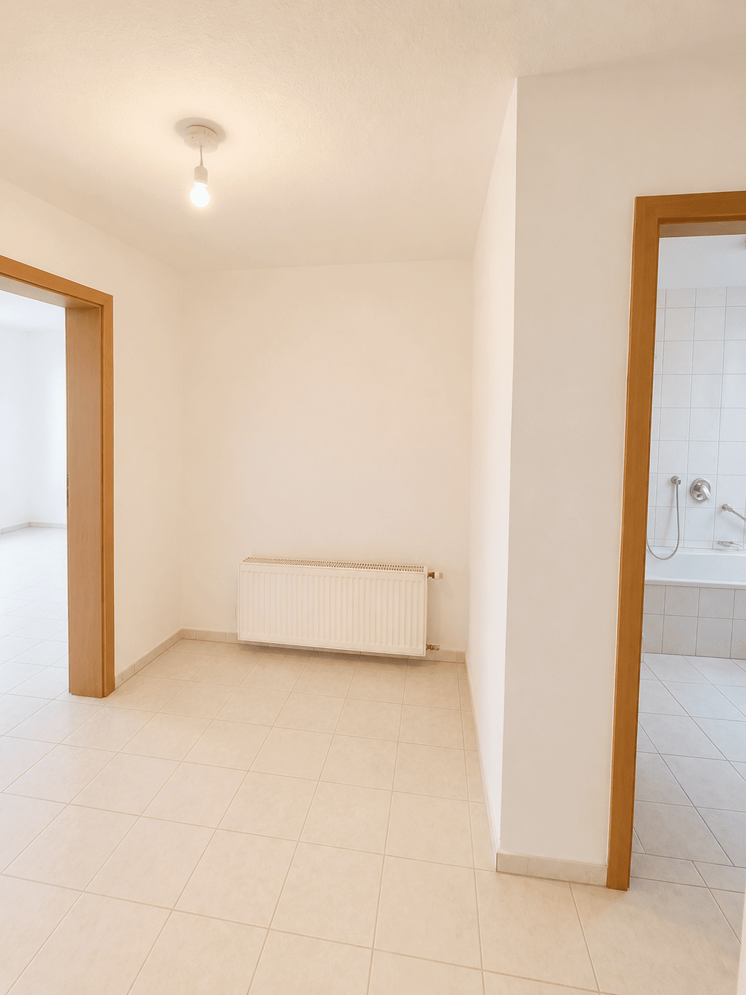 Immobilie in Oberhausen-Rheinhausen - Terrassenwohnung mit  gepflegter Wohnanlage,  großzügigem Außenbereich  - Bild 3