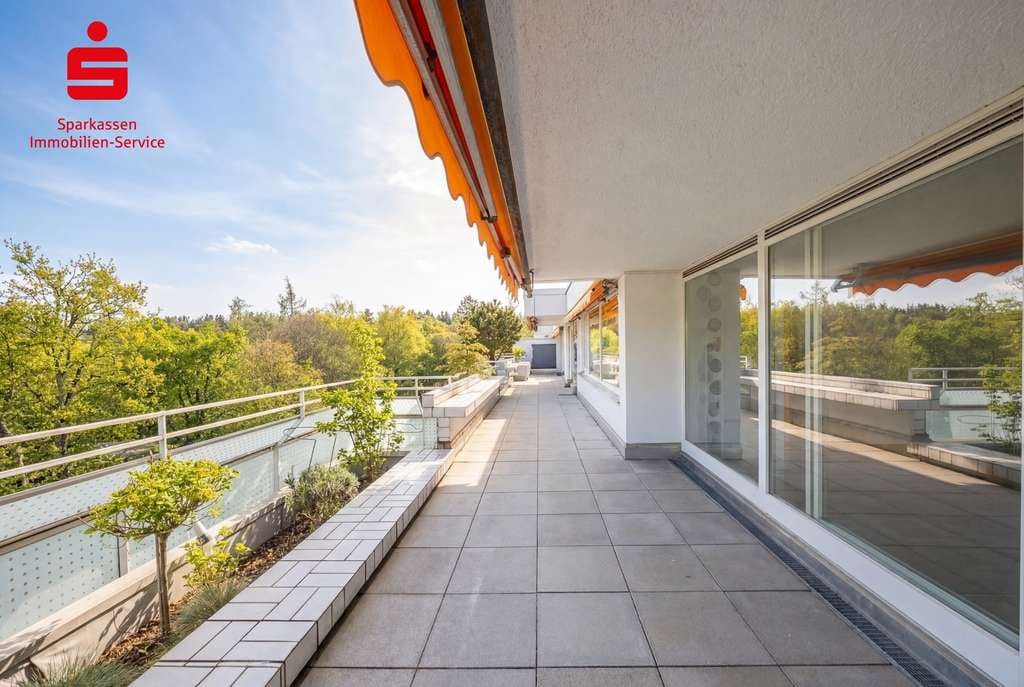 Immobilie in Haar - Außergewöhnliche Dachterrassenwohnung mit großer Südterrasse und traumhaftem Ausblick - Bild 0