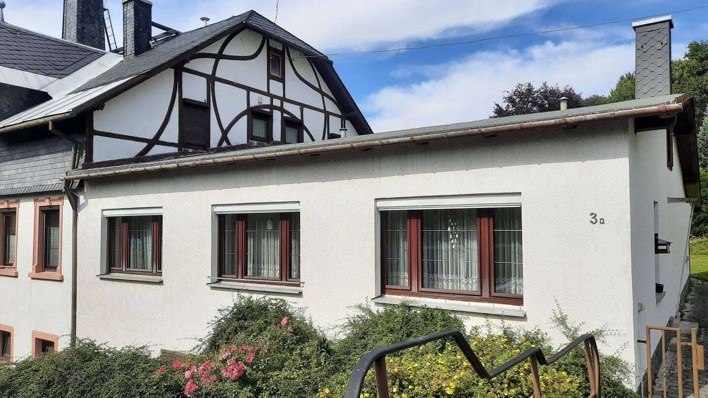 Immobilie in Zwönitz - Charmantes Einfamilienhaus in Waldrandlage mit großem Garten, Zwönitz - Bild 2