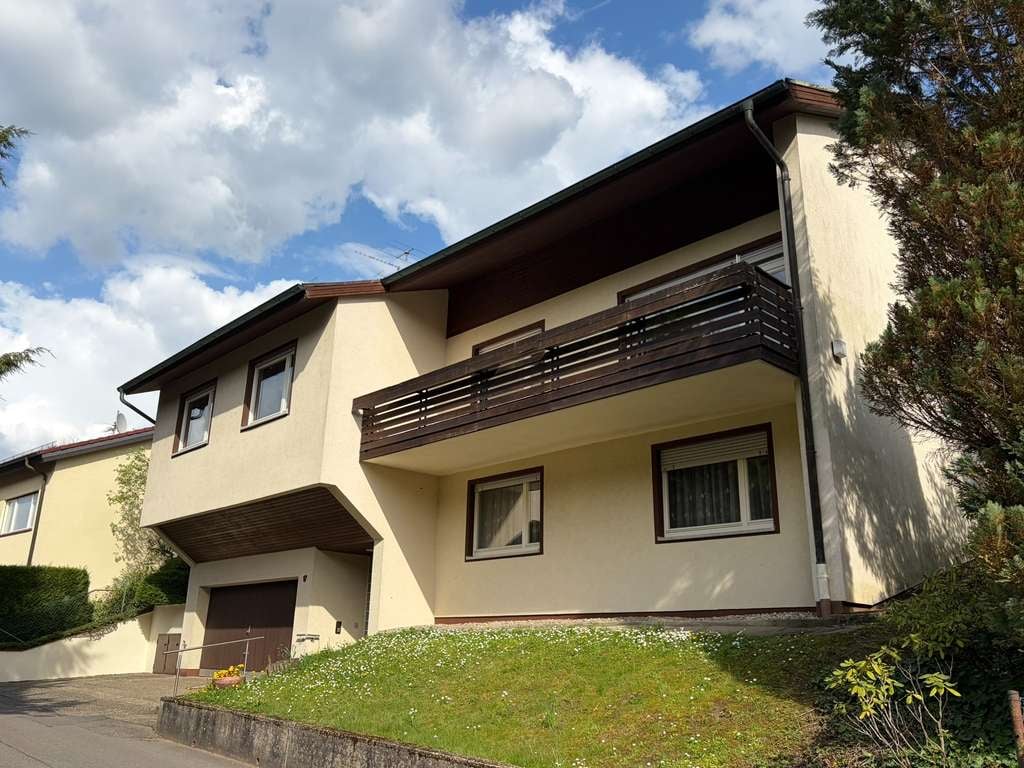 Immobilie in Neckargemünd - Viel Platz und Wohnkomfort für die ganze Familie! Haus mit herrlichem Garten und großer Garage - Bild 0