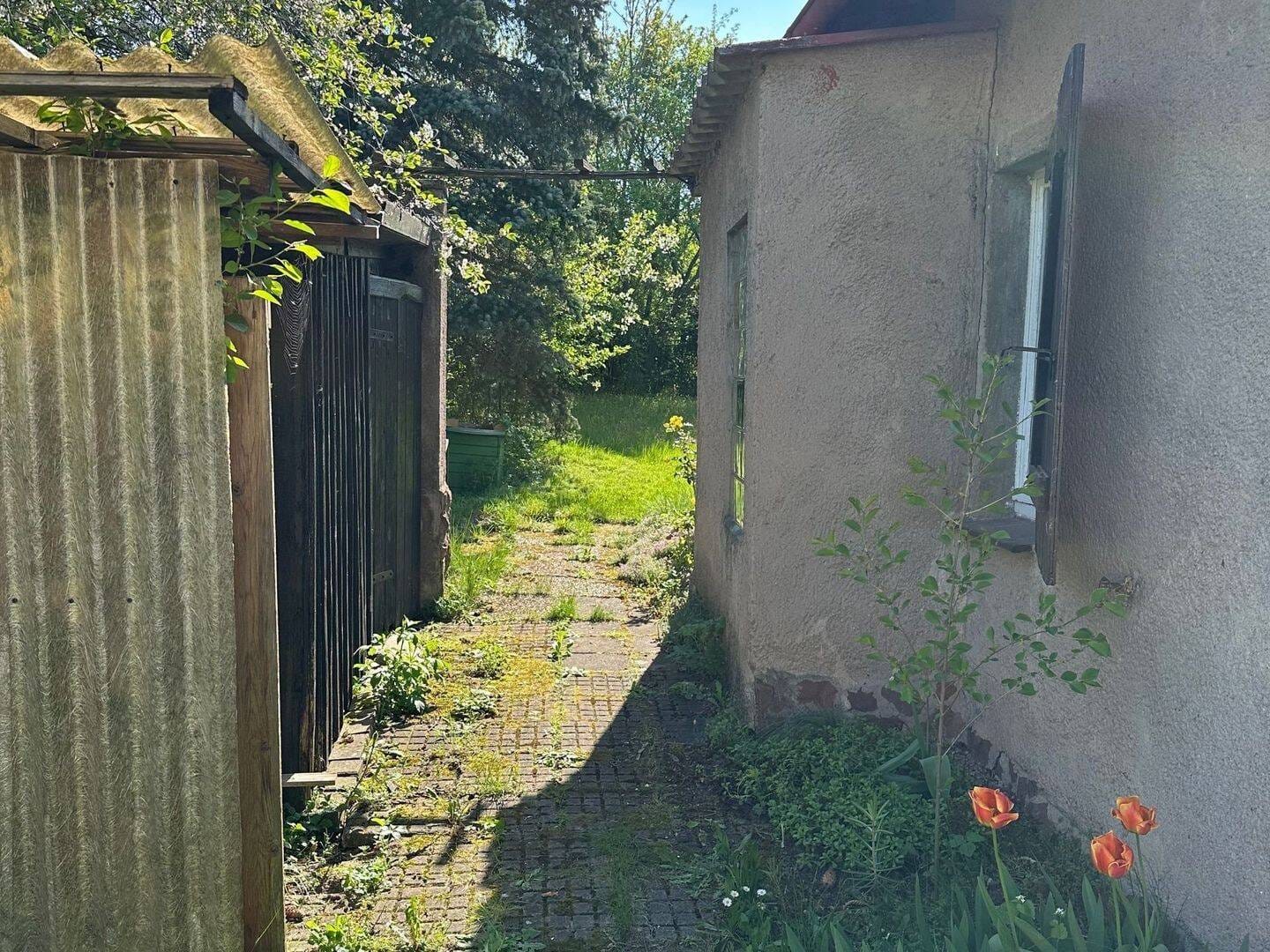 Immobilie in Georgenthal - Großes Grundstück mit kleinen Haus und Nebengebäude !!! - Bild 1