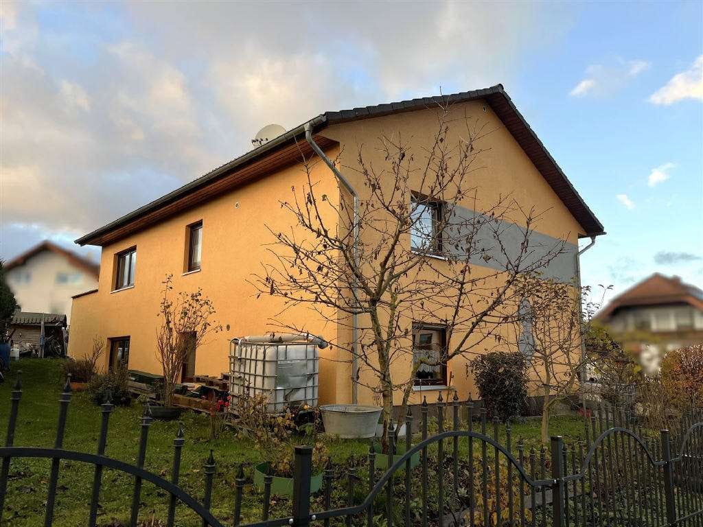 Immobilie in Allendorf - / Zweifamilienhaus mit viel Platz! - Bild 0