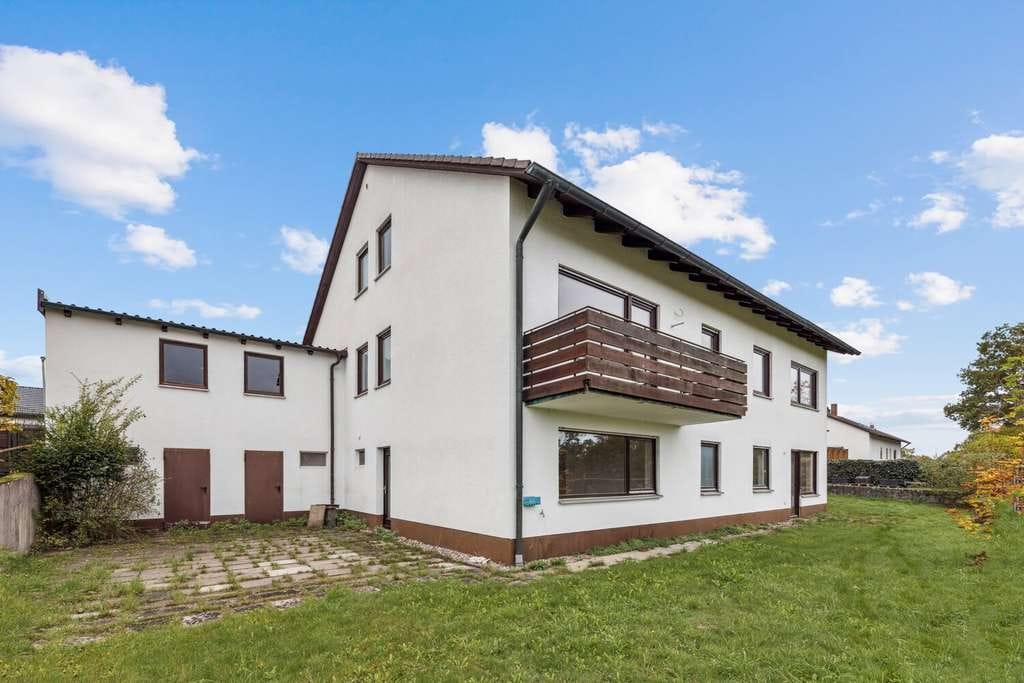 Immobilie in Creußen - Zweifamilienhaus in beliebter Wohnlage in Creußen - Bild 0