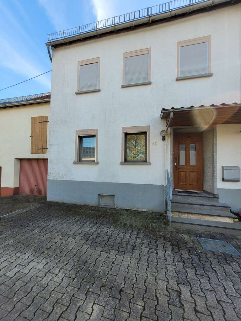 Immobilie in Mückeln - Reihenhaus mit 7 Zimmern und Garage in Mückeln - Bild 0