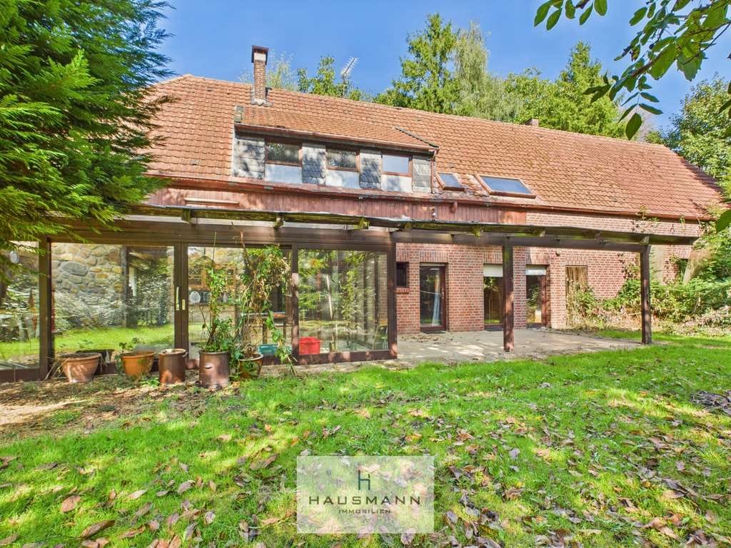Immobilie in Goch - Traumhaus im Grünen in Goch: Sanierungsbedürftiges Landhaus auf Parkgrundstück mit 5.500m² - Bild 0