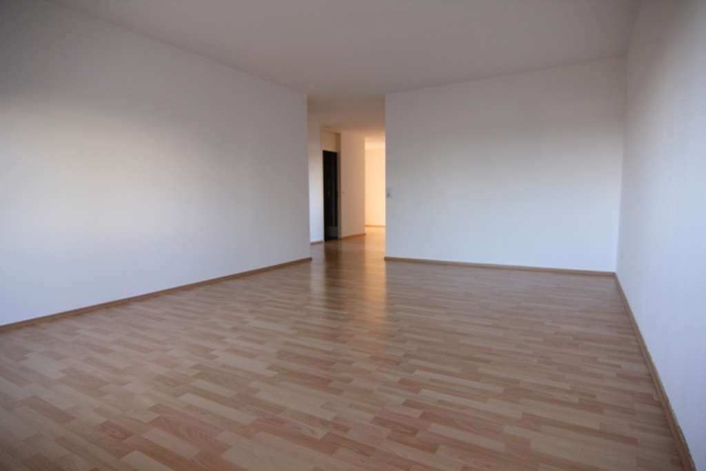 Immobilie in Dreieich - ***Großzügig und modernisiert mit traumhaften Balkon in beliebtem Dreieich-Götzenhain, TOP*** - Bild 5