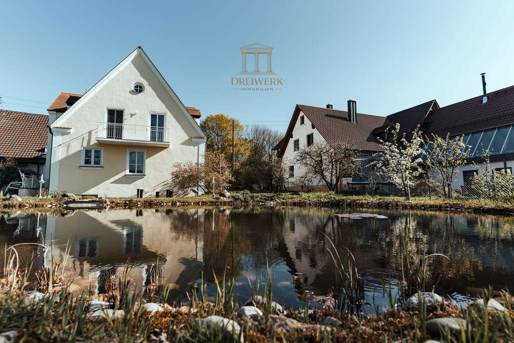 Immobilie in Biberbach - Traumhaftes Liebhaberobjekt mit Pferdestallung, Koppeln, 20.000 m² Grund, Schwimmteich usw. - Bild 4
