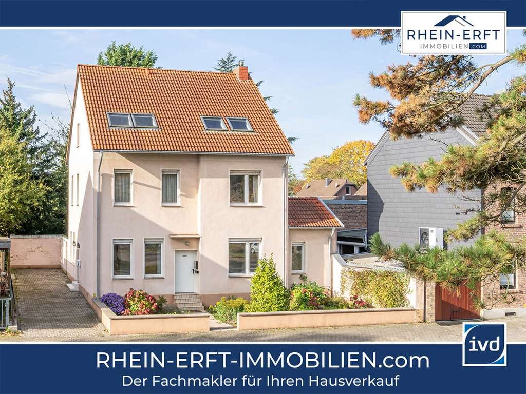 Immobilie in Bedburg - So macht Generationen-Wohnen Spaß! Einfamilienhaus mit separater Einliegerwohnung und Altbaucharme - Bild 0