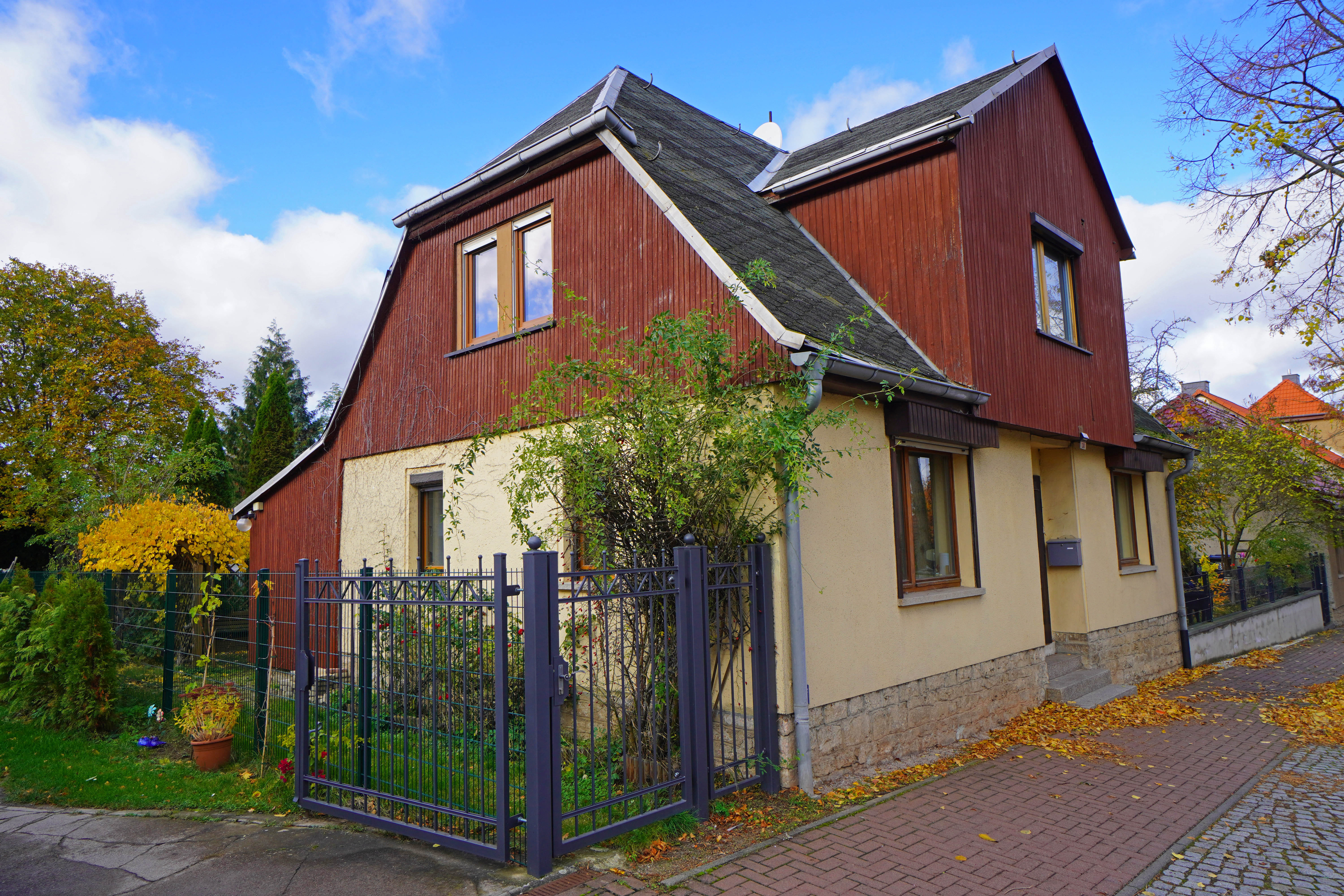 Immobilie in Am Ettersberg - Nahe Weimar: EFH für die handwerklich begabte Familie, ACHTUNG: Dachstuhl muss erneuert werden! Heizung bereits neu! - Bild 0