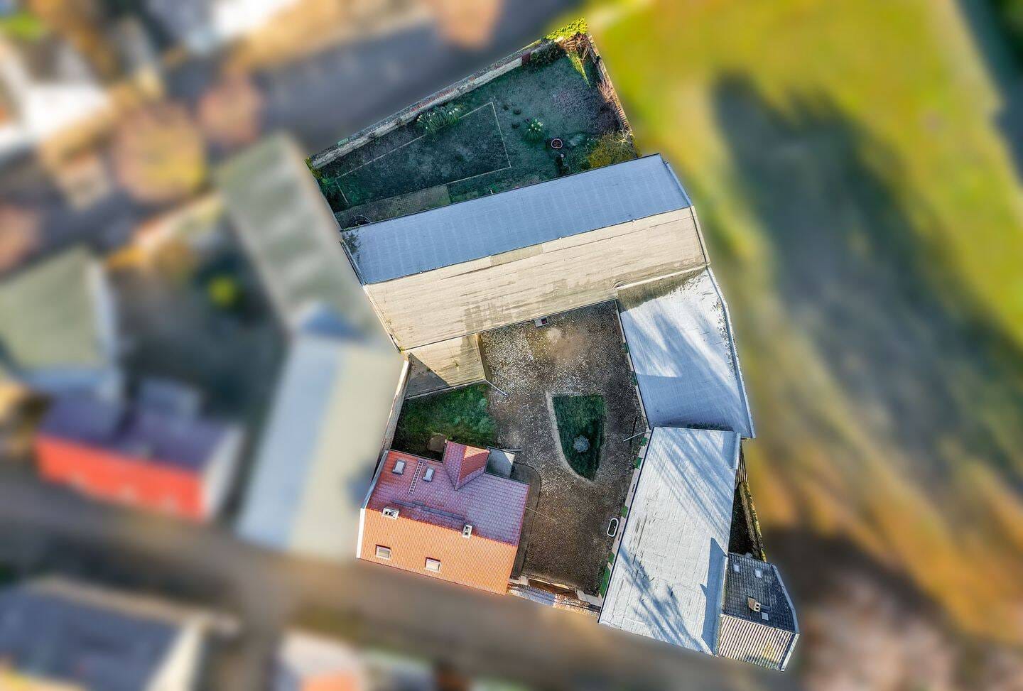 Immobilie in Bördeland - Modernisierter Dreiseitenhof mit großem Grundstück & Scheune in Biere - Bild 2