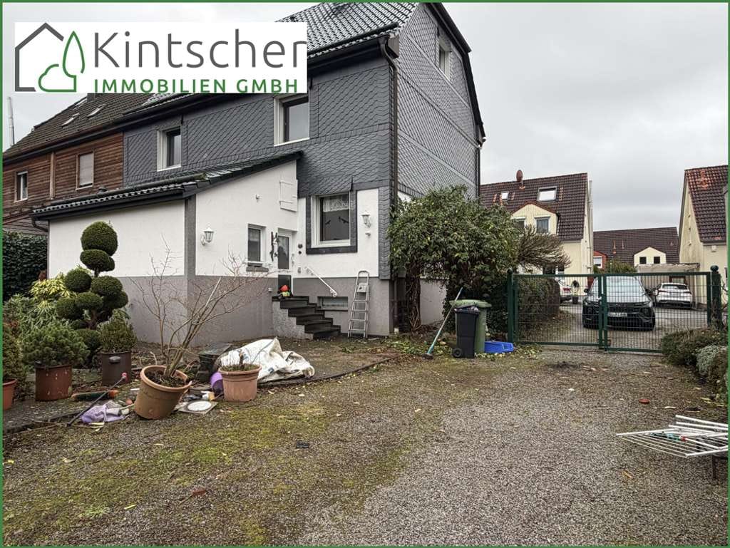 Immobilie in Burscheid - Sanierungsobjekt: Zwei Doppelhaushälften mit Garten und Doppelgarage in begehrter Lage von Burscheid - Bild 4