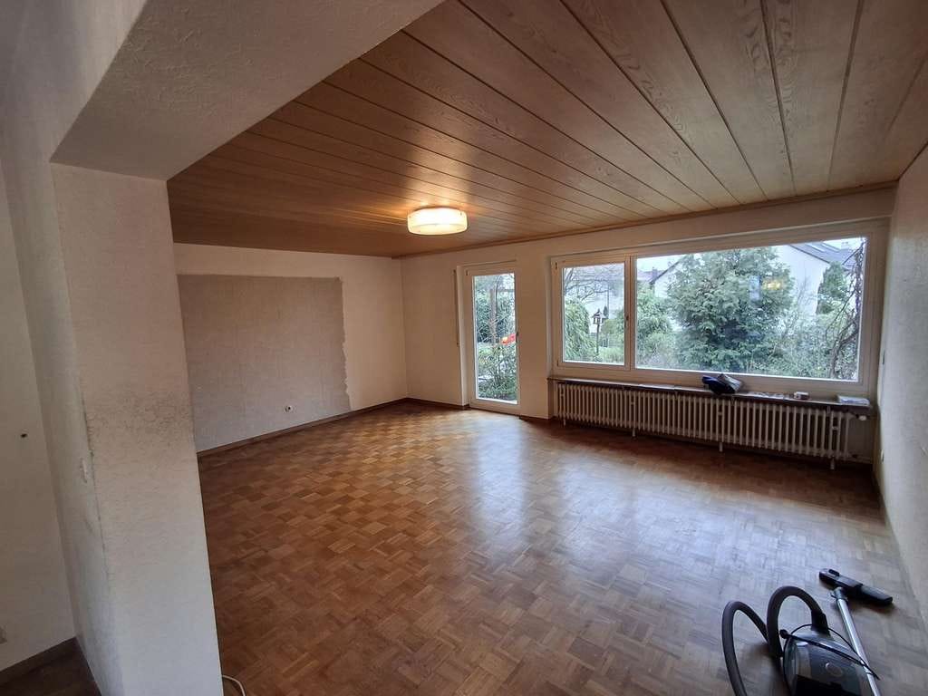 Immobilie in Wendlingen am Neckar - Vielversprechende Doppelhaushälfte in ruhiger Lage mit Garten - Bild 3