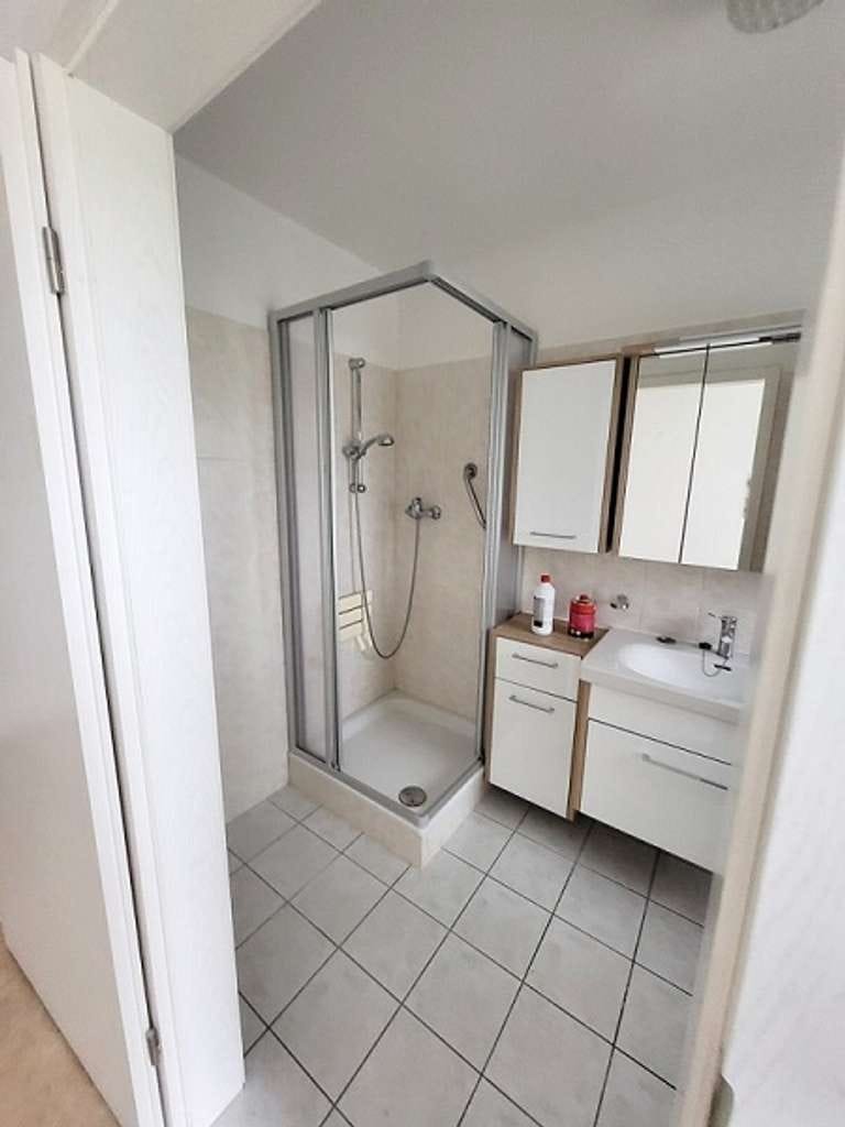 Immobilie in Heinsdorfergrund - 1 1/2-Raum-Wohnung im 1.Obergeschoß mit Lift und Einbauküche - Bild 2