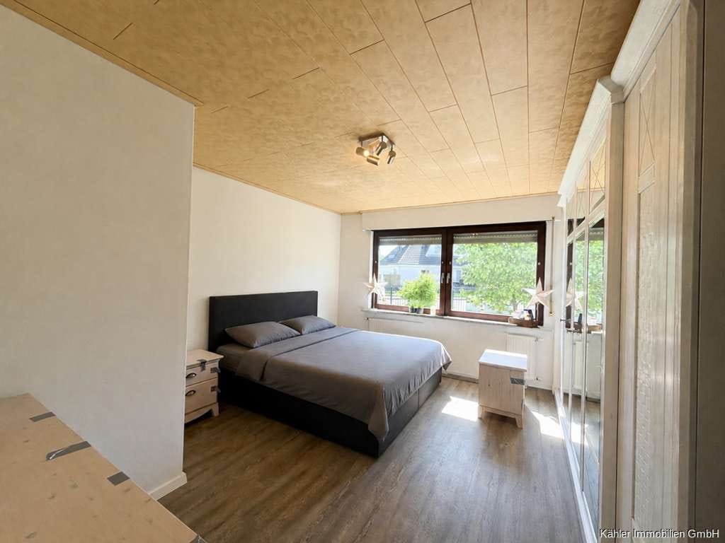Immobilie in Büsum - Großes EFH mit ca.169 m² Wohnfläche, 3 Wohneinheiten in ruhigem Büsumer Wohngebiet - Bild 4