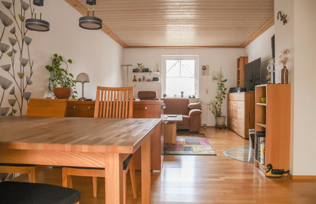 Immobilie in Gelchsheim - Wohlfühlhaus mit Charme, großem Garten & Werkstatt - ideal für Familien und Macher - Bild 3