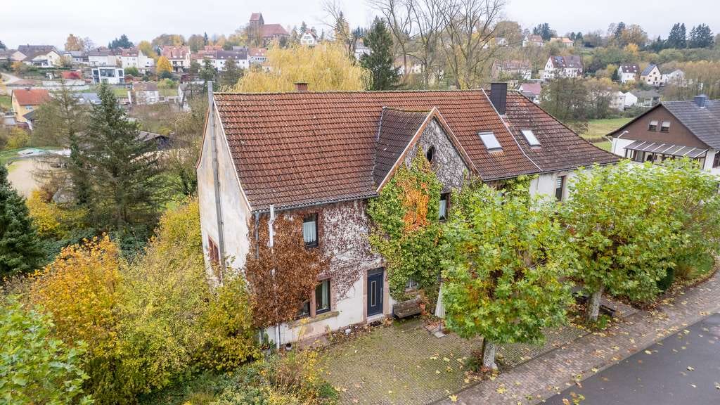 Immobilie in Hornbach - Charmanter Altbau mit Entwicklungspotential - Bild 0