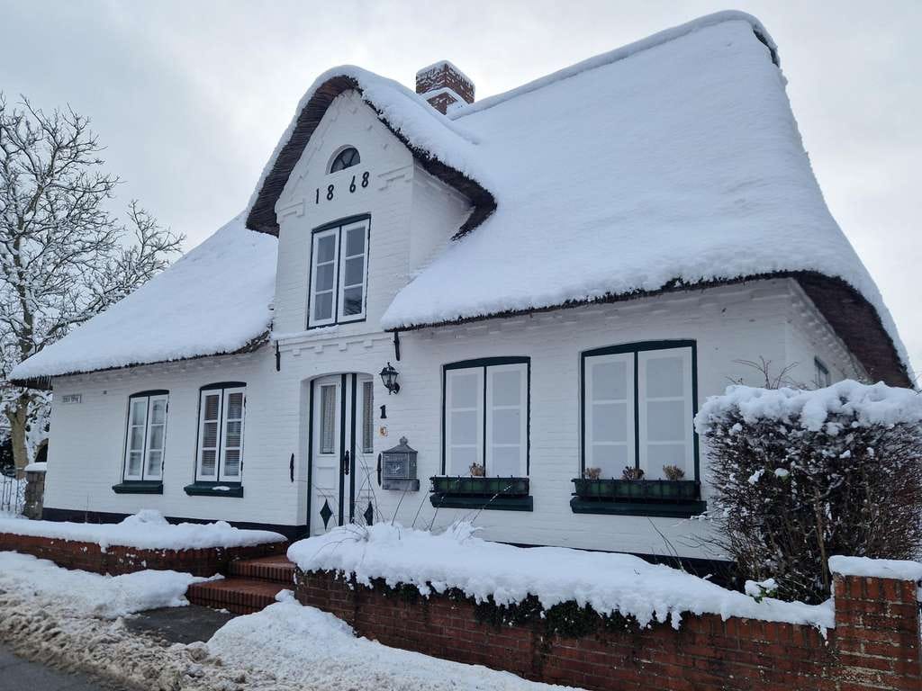 Immobilie in Mildstedt - Charmantes Reetdachhaus in zentraler Lage Mildstedts - Bild 1