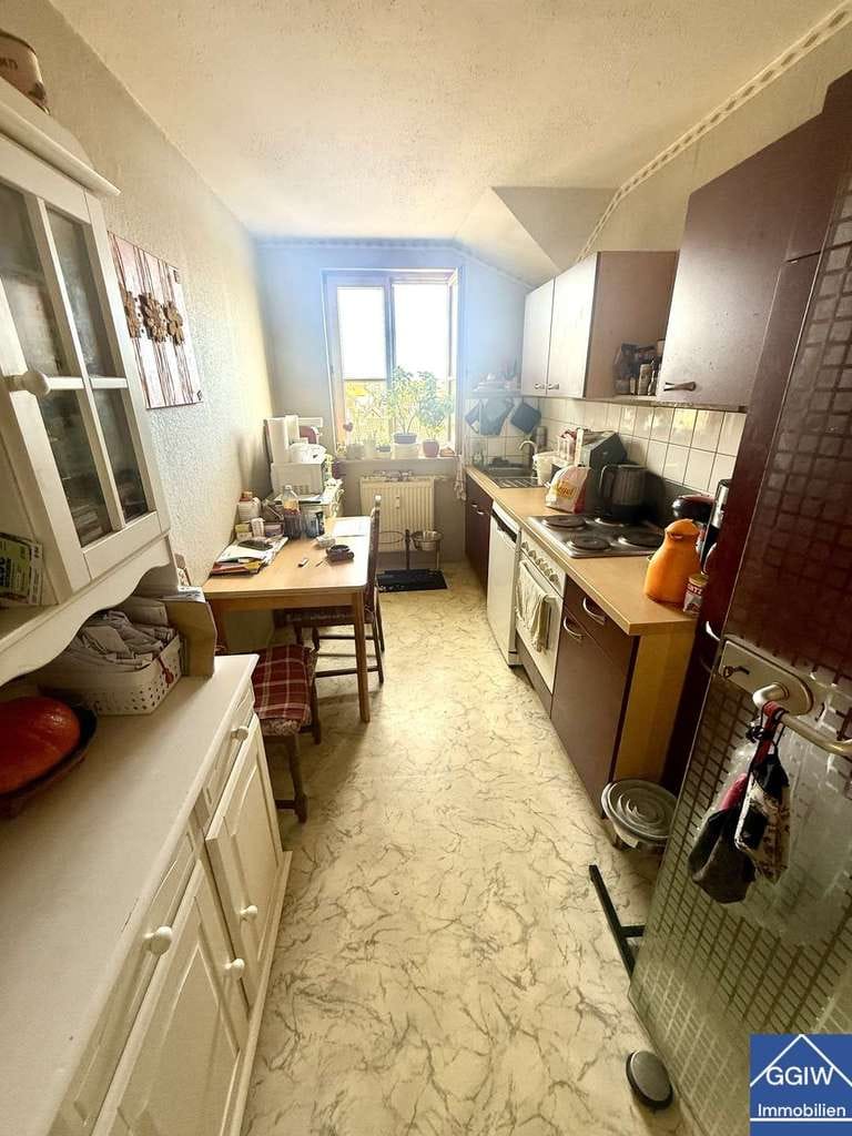 Immobilie in Hockenheim - Zentral gelegene 4,5 Zimmer Wohnung mit Tiefgaragenstellplatz im Herzen von Hockenheim - Bild 2