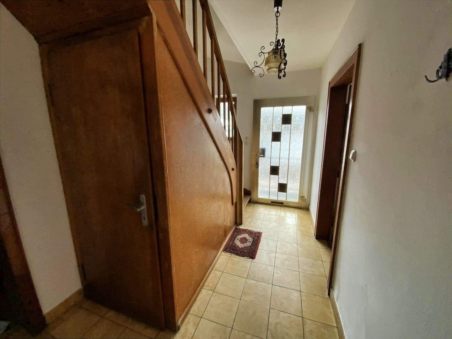 Immobilie in Wiltingen - Freistehendes Einfamilienhaus mit Ausbaumöglichkeit in Wiltingen! - Bild 2