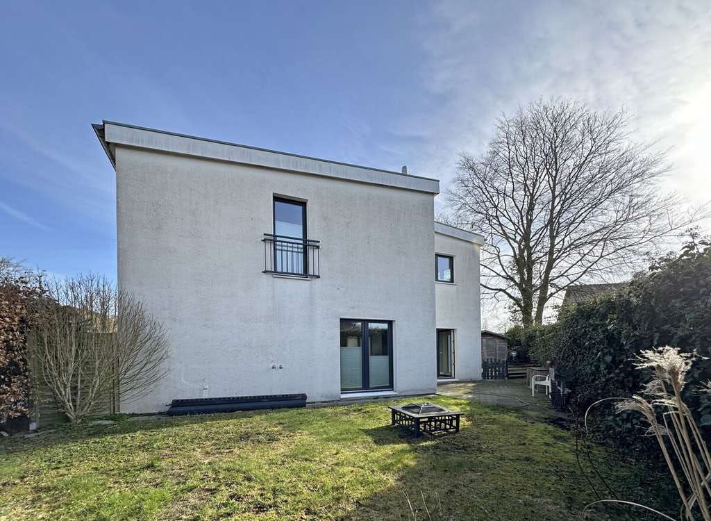 Immobilie in Ellerbek - Modernes Einfamilienhaus mit Kamin - Bild 1