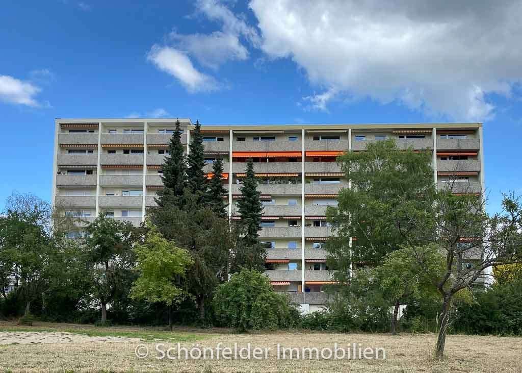 Immobilie in Oberursel - Helle Single-Wohnung mit traumhaft großer Balkon-Terrasse - Bild 0