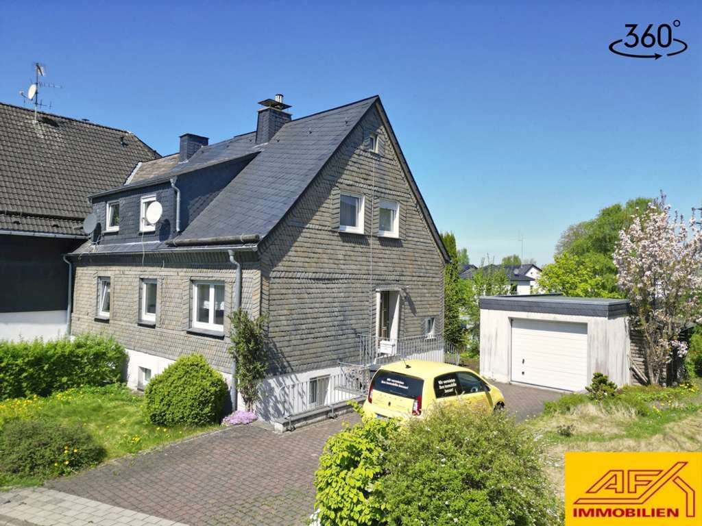 Immobilie in Bestwig - Ihr Familiennest in ruhiger Lage – Doppelhaushälfte mit Charme und Gestaltungsspielraum - Bild 0