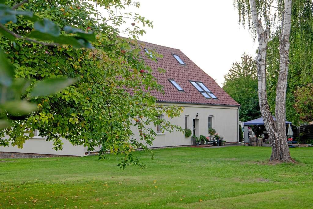 Immobilie in Mirow - Schönes, neu hergerichtetes Mehrfamilienhaus in Mirow mit Garten  - Bild 1