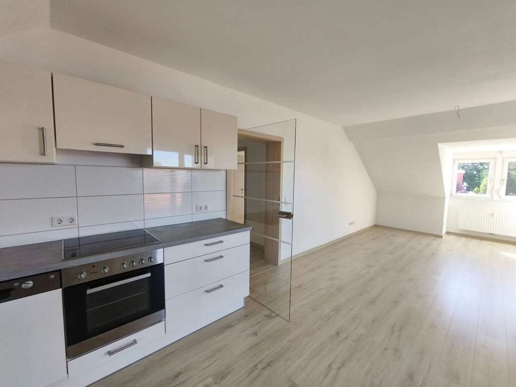 Immobilie in Tonna - Renditeknaller: 3-Zimmer-DG-Wohnung mit Balkon und Stellplätzen – sofort Einnahmen sichern (4040.140 - Bild 2