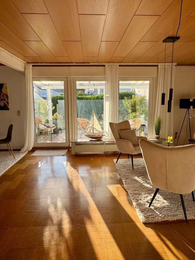Immobilie in Hofheim am Taunus - Zwei flexible Wohneinheiten mit Garten und Terrasse in Wallau - Bild 3