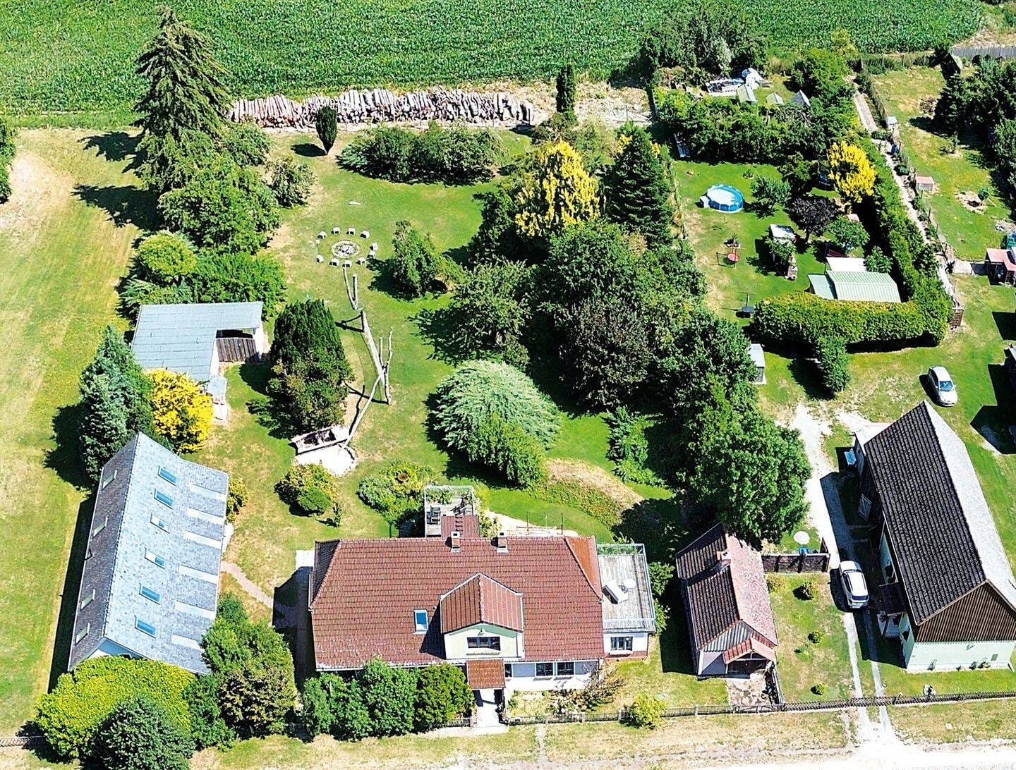 Immobilie in Vogelsang-Warsin - 2 Ferienhäuser mit Ferienwohnungen und Sauna 17375 Vogelsang-Warsin, Luckower Straße 6 - Bild 1