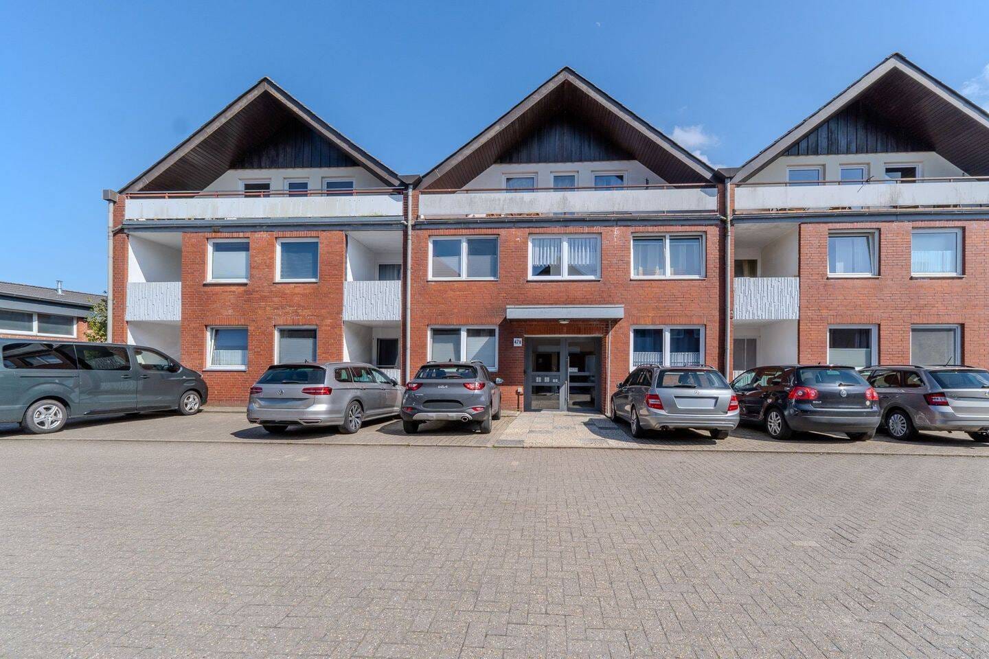 Immobilie in Butjadingen - Möblierte Eigentumswohnung mit Loggia, Hallenbad und Sauna in Burhave - Bild 1