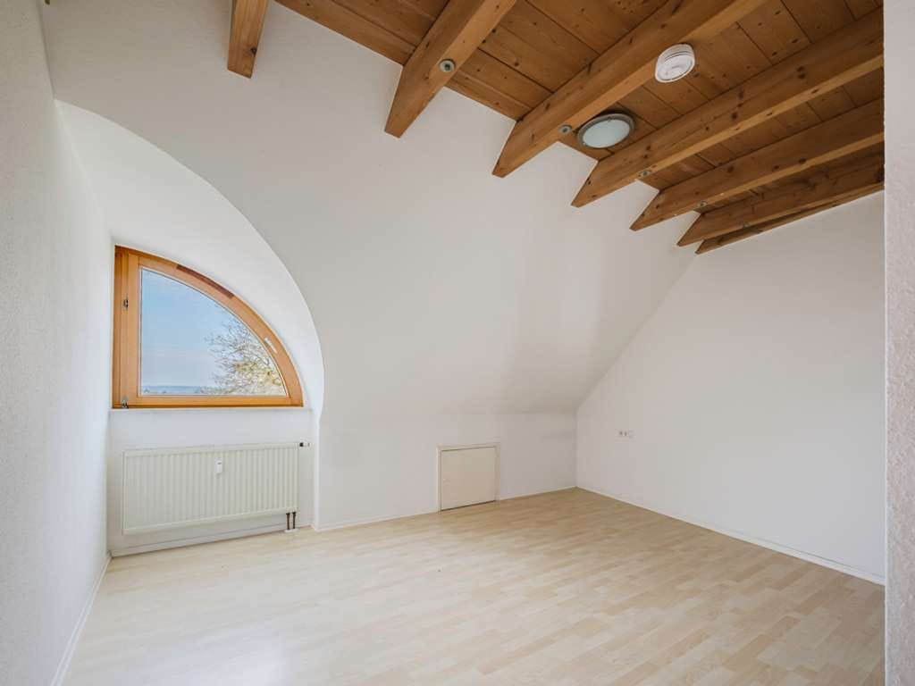 Immobilie in Wilhelmsdorf - Raumwunder - sofort verfügbar! 3-Zi.-Wohnung mit Ausbaupotential und sonnenverwöhnter Dachterrasse - Bild 5