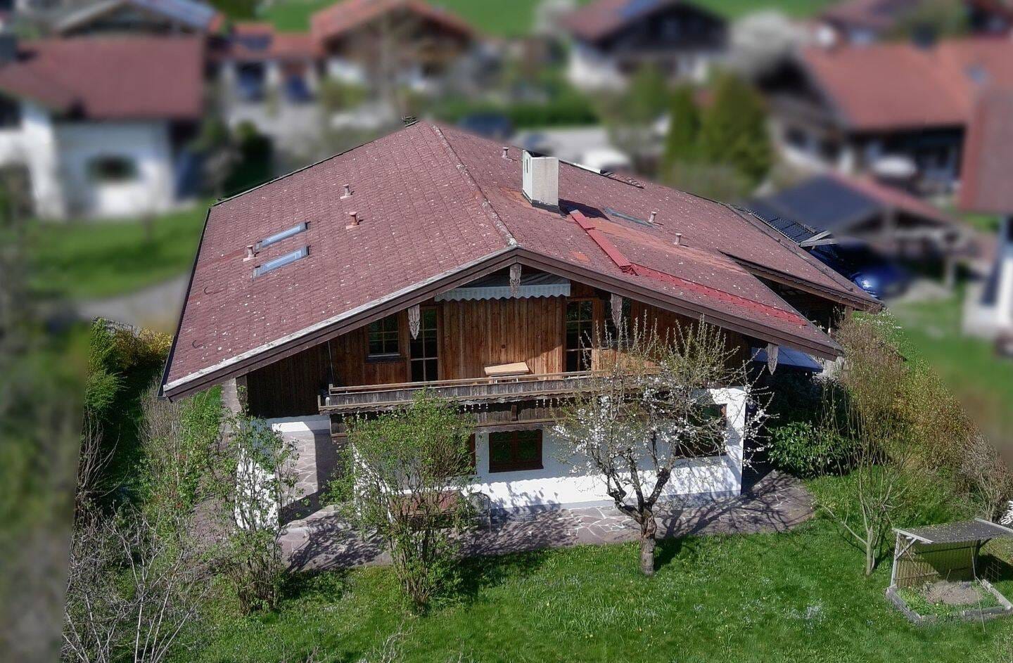Immobilie in Rohrdorf - Großes Ein- bzw. Zweifamilienwohnhaus mit Doppelgarage - Bild 0