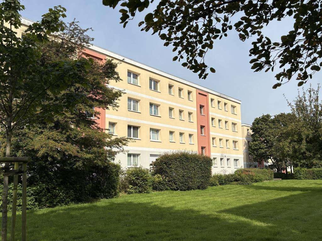 Immobilie in Elmshorn - SOLIDE KAPITALANLAGE IN KOMPLETT SANIERTEM GEBÄUDE ! - Bild 0