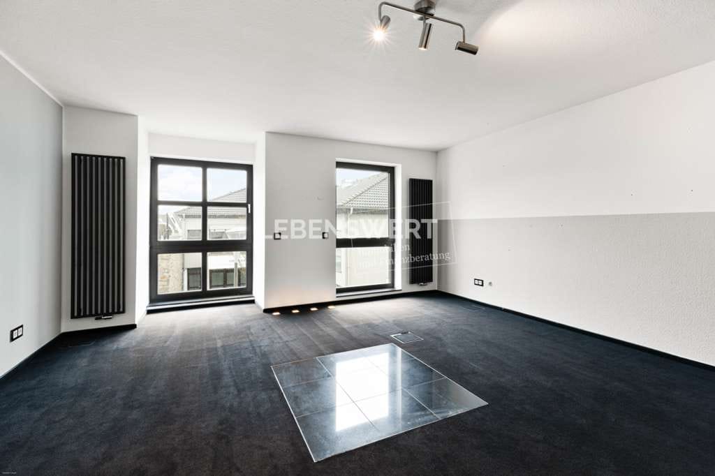 Immobilie in Mettmann - Stilvolles Stadthaus mit ca. 200 m² Wohnfläche, Kamin und Panoramablick über die Mettmanner City - Bild 4