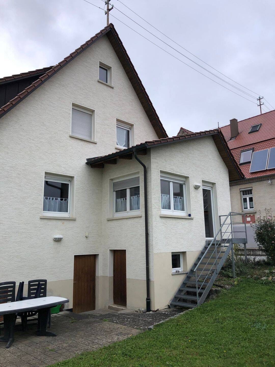 Immobilie in Niederstotzingen - Sehr geräumiges Einfamilienhaus mit großzügigen Raumflächen für viel Potential der Entfaltung + Doppelgarage - Bild 3