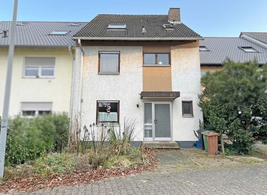 Immobilie in Weinheim - Attraktives Reihenhaus in ruhiger Wohnlage zu einem fairen Preis - Bild 2