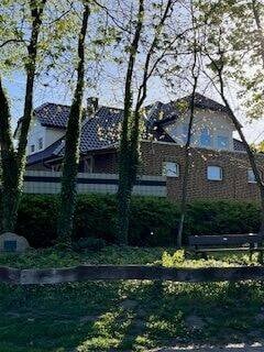 Immobilie in Berge - Großzügiges Wohnhaus mit zwei Wohneinheiten, Garten, Garage und starker Energieeffizienz in Berge - Bild 0
