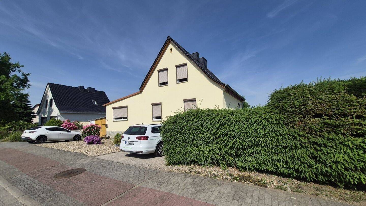 Immobilie in Barleben - Einfamilienhaus mit Nebengelass und Garage in Barleben - Bild 0