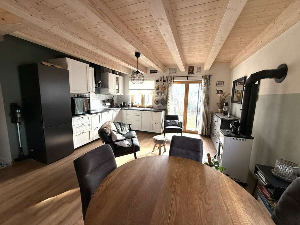 Immobilie in Eiselfing - idyllische Haushälfte in Weilerlage: neuwertige 3-Zimmer mit kl. Garten - Bild 3