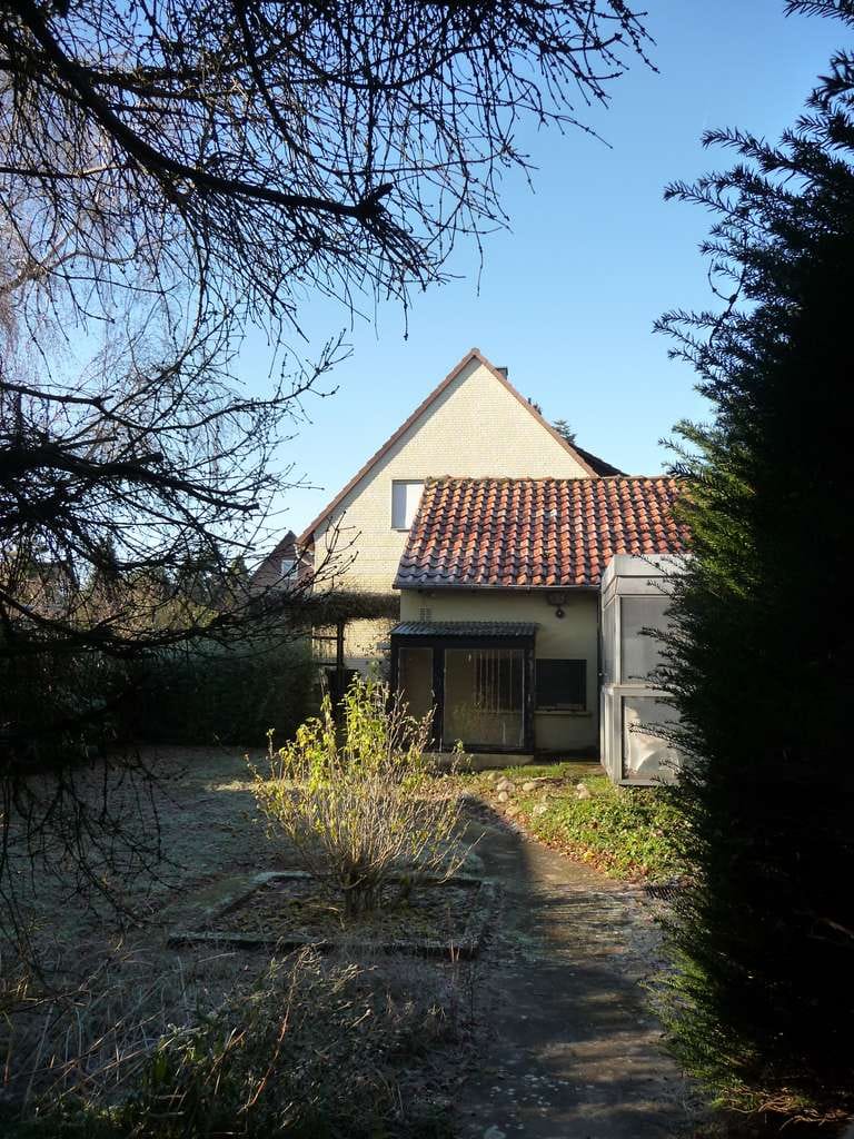 Immobilie in Vechelde - Sanierungsbedürftiges Einfamilienhaus in Vechelde - OT Wahle auf ca. 1.250m² großem Grundstück - Bild 2