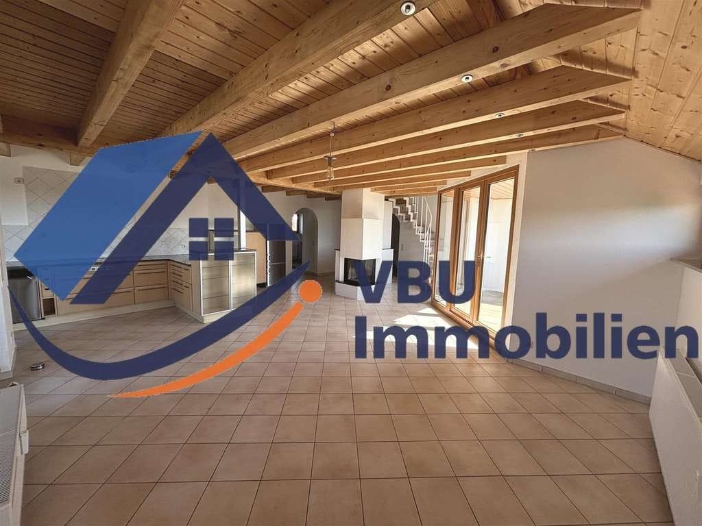 Immobilie in Lauffen am Neckar - VBU Immobilien - Lichtdurchflutete Dachgeschoss-Maisonette für ein gemütliches Wohngefühl! - Bild 0