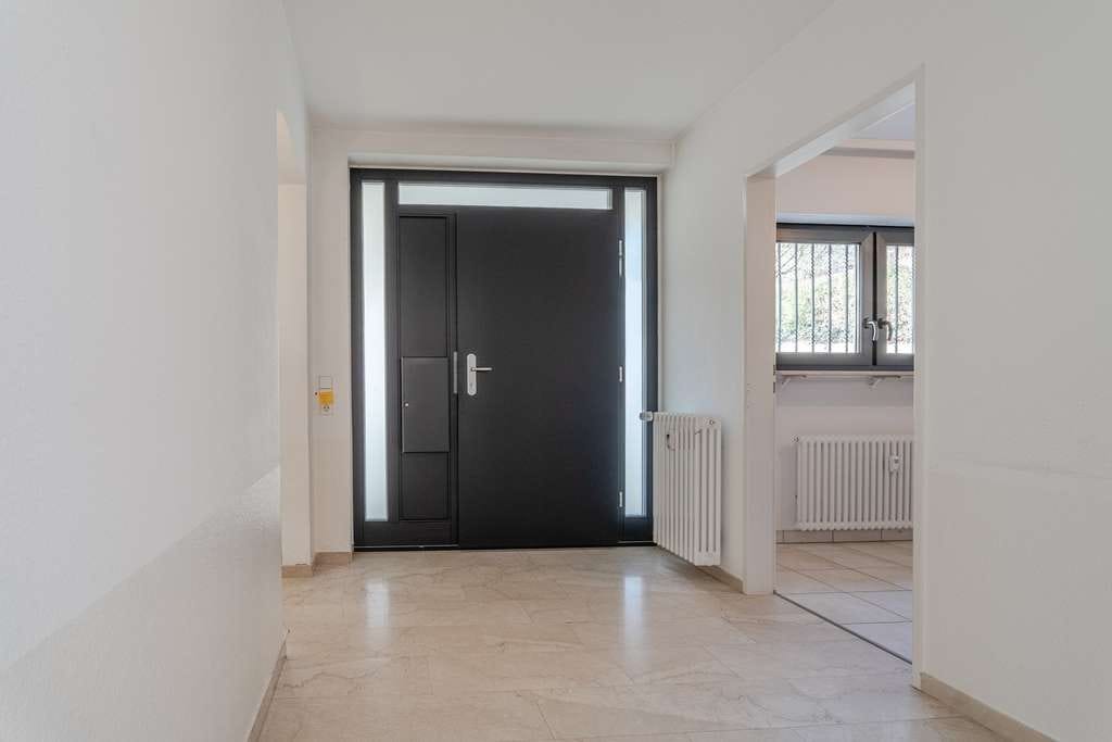 Immobilie in Konstanz - Ebenerdiger Zugang, ruhige Lage – leerstehende und großzügige 5,5-Zimmer-Terrassenwohnung! - Bild 3
