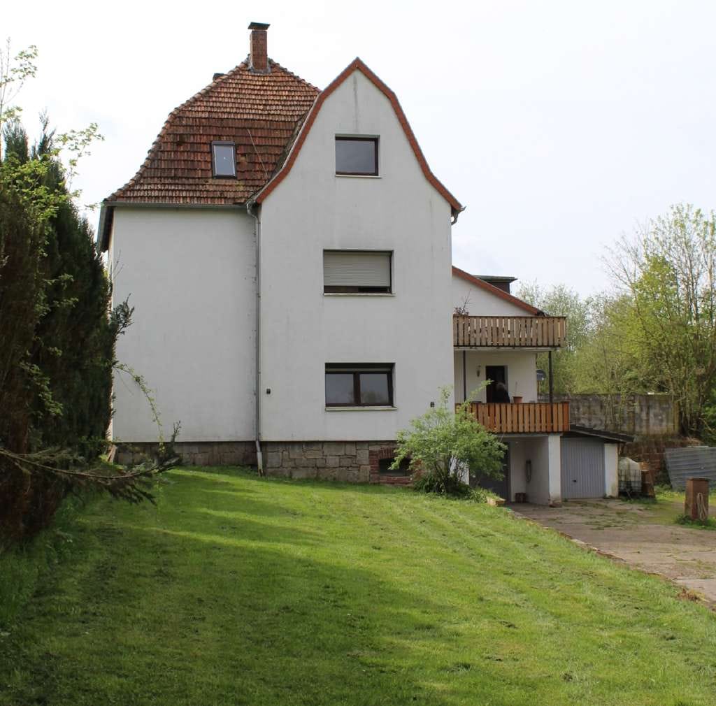 Immobilie in Lügde - Naturliebhaber und Investoren aufgepasst , 1,7 Hektar großes Grundstück mit Mehrfamilienhaus und großer Scheune. - Bild 3