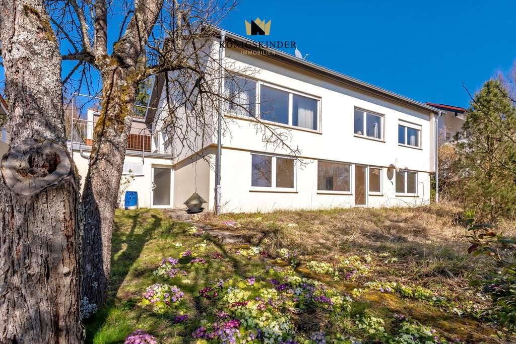 Immobilie in Plüderhausen - NEU: PROVISIONSFREI!
Sehr sonnige 3 Wohnungen über 3 Etagen & XXL-Grundstück auf insgesamt 1.159 qm - Bild 0
