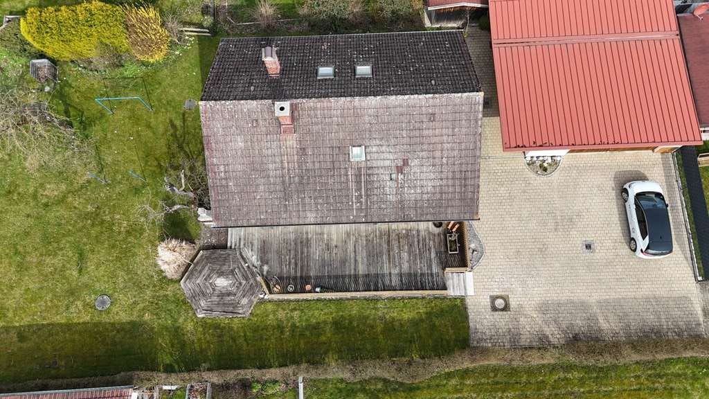 Immobilie in Bellenberg - **Einfamilienhaus mit Potenzial** - Bild 2