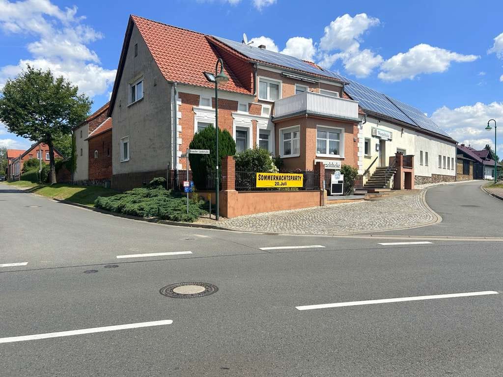 Immobilie in Wittenberg - Großes Einfamilienhaus mit Anbau, Nebengebäude und Gewerbefläche - Bild 1